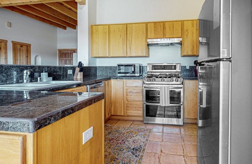 Eldorado at Santa Fe Casa | Peaceful retreat with enclosed patio, incredible views and night skies