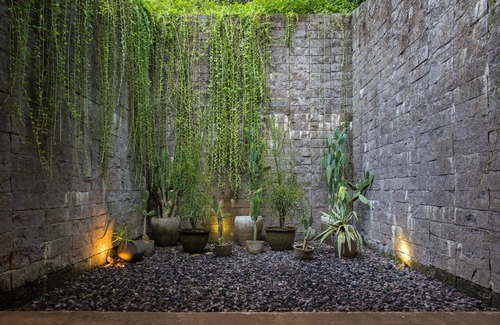 Buwit Villa | Peaceful river and jungle views, 6 bedrooms, close to beaches.