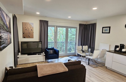 Sardis Apartamento | Peaceful River Guest Suite - Forests, Mountains, Hiking, River, Fishing, Explore