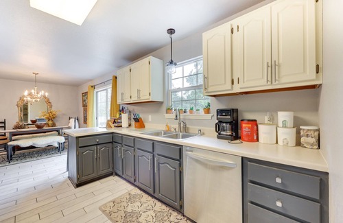 Beaver Shores Casa | Peaceful Rogers Home Near Beaver Lake!