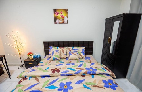 Mussafah Casa | Peaceful Room for Family or Couples