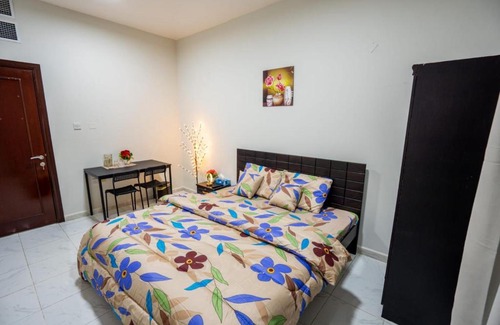 Mussafah Casa | Peaceful Room for Family or Couples