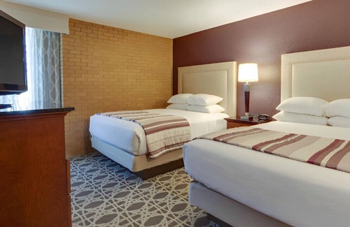Buechel Casa | Peaceful & Roomy Hideaway for a Family Vacation