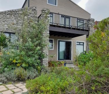 Betty's Bay Apartamento | Peaceful Seaside Cottage, Betty's Bay Accommodation