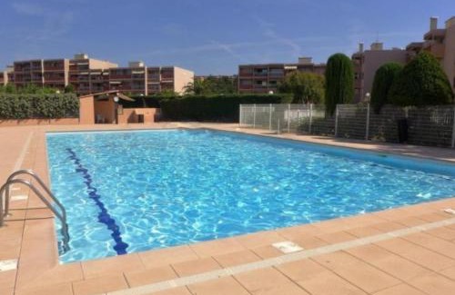 La Faviere Apartamento | Peaceful Seaview Apartment with Beach & Pool Access, Air Conditioning