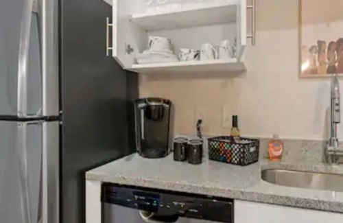 Downtown Baltimore Apartamento | Peaceful Sorority Style Getaway Penthouse Lounge