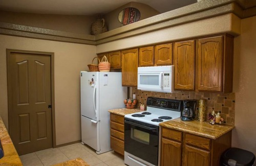 Lake Havasu City Casa | Peaceful Southside Home 2026 Snowbirds Welcome