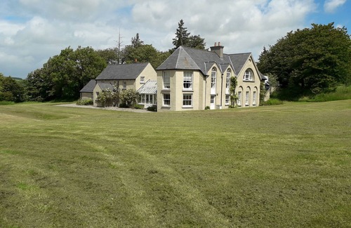 Watch House Village Casa | Peaceful, spacious and romantic artist's home