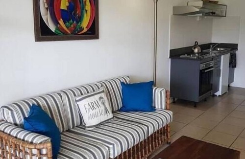 Bathurst Apartamento | Peaceful, spacious, well appointed and pet friendly. Close to local amenities.