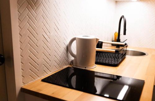 Shailer Park Apartamento | Peaceful Studio Close to shops, motorway, national forest & koalas!