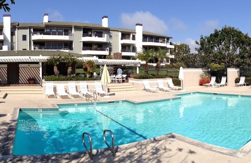 Santa Ana Heights Condominio | Tranquilo Sunny Dual Master PENTHOUSE Family Friendly Beach-Adj