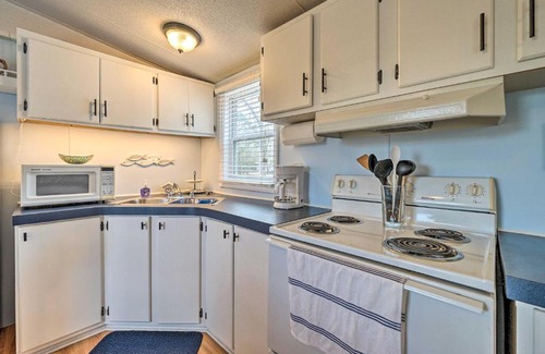 Supply Casa | Peaceful Supply House about 2 Mi to Holden Beach!