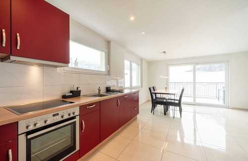 Safenwil Casa | Peaceful Swiss Retreat | Parking + Private Balcony + Hi-Speed WiFi