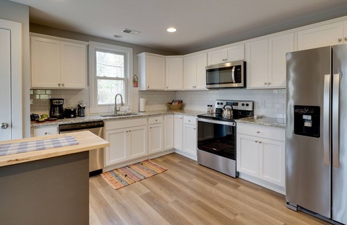 Burgaw Cabina | Peaceful Treetop Hideaway w/ Riverfront Views