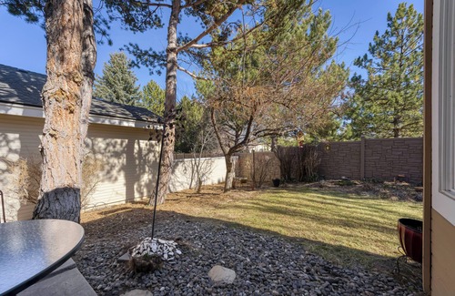 Reno Casa | Peaceful, Upscale, Spacious, Gorgeous Home Near Truckee River - 1 bed, 2 bath!