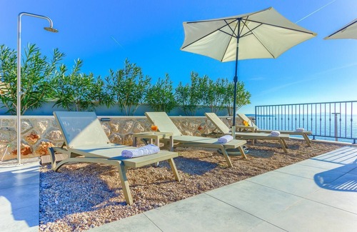 Ivan Dolac Villa | Peaceful Villa Luce di Mare - heated pool sauna