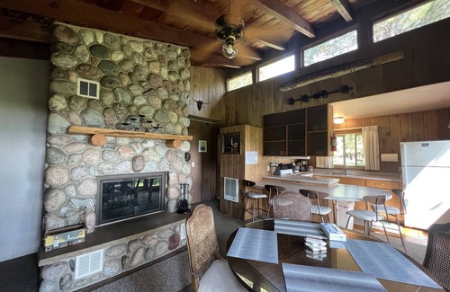 Glen Arbor Villa | Villa tranquila en las costas de arena azucarada de Big Glen Lake.