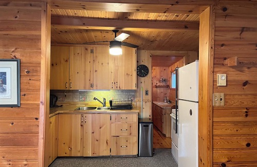 Whitewater Region Cabaña | Peaceful Waterfront Cottage on Ottawa River – Nature Lover’s Retreat!