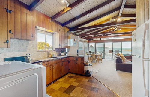 Burley Casa | Peaceful Waterfront Living in Gig Harbor – Coastal Comfort & Charm