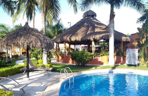 Valle Dorado Casa | peacefull retreat with pool, nearby beaches within secure gated community.