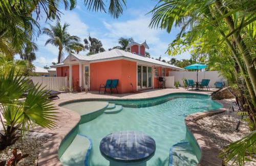 Holmes Beach Casa | Peach Bellini