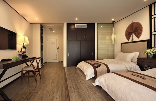 Xiufeng Hotel | Peach Blossom Resort Hotel