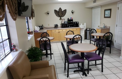 St. George Hotel | Peach Tree Inn