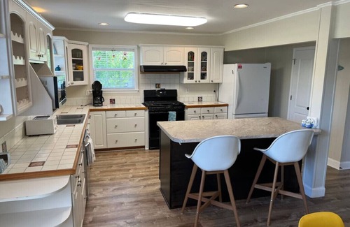 Folly Beach Casa | Peaches Folly, Steps to the Beach, Pet Friendly