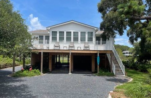 Folly Beach Casa | Peaches Folly, Steps to the Beach, Pet Friendly