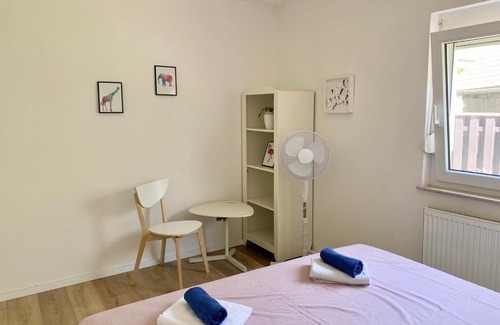 Bezigrad District Casa | Peachy house Bežigrad