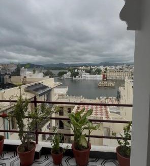 Udaipur Casa | Peacock Guest House - Lake View Hotel In Udaipur