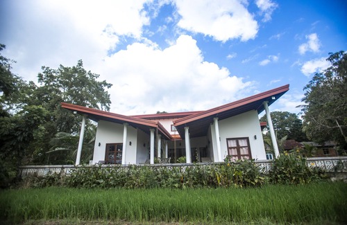 Dambulla Casa | Peacock House Sigiriya