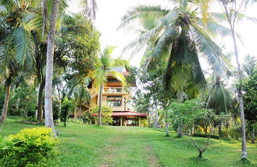 Ahangama Villa | Peacock Point - Whole Villa 2 Bedroom (Sleeps 4)