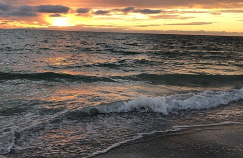 Longbeach Village Casa | Peacock Villa: Home on Longboat Key by RVA