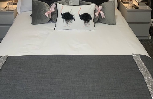 Largs Casa | Peacocks Guest House