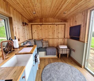 Hope Valley Cabina | Peak District Shepherds Hut