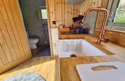 Hope Valley Cabina | Peak District Shepherds Hut