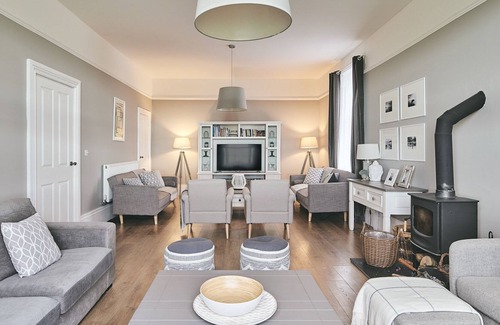 Llanerchymedd Apartamento | Peak Farmhouse & Cabin