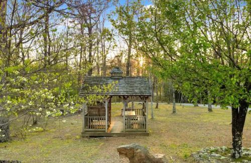 Trenton Casa | Peak of Perfection at Cabins in the Clouds