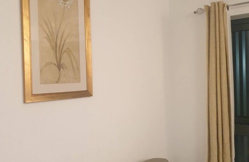 South Hornchurch Apartamento | Peak Serene Spacious 2-Bedroom close to Amenities and free parking