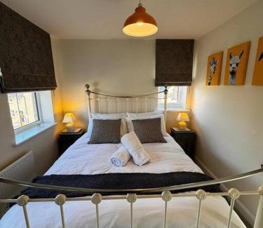 Buxton Casa | Peak View - Modern Cottage