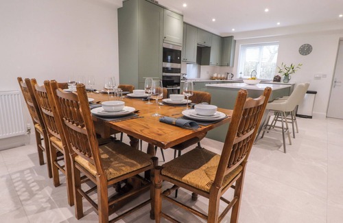 Goosnargh Cabaña | PEAR TREE COTTAGE, family friendly, with a garden in Goosnargh