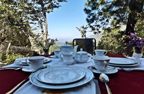 Dharampur Cabaña | PEAR TREE COTTAGE