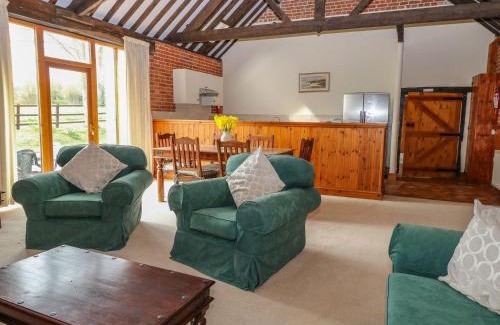 Wood Norton Casa | Pear Tree