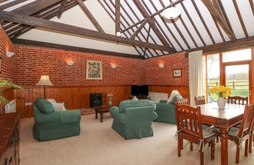 Wood Norton Casa | Pear Tree