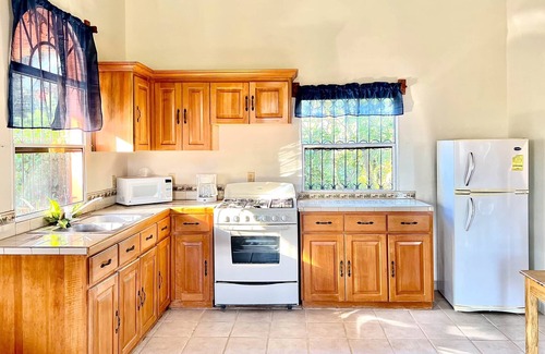 Mahogany Bay Casa | Pearl Cove Casita @ Dixon Cove