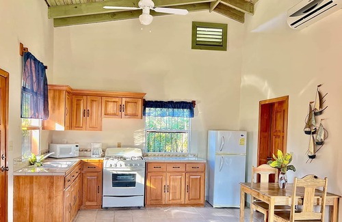 Mahogany Bay Casa | Pearl Cove Casita @ Dixon Cove