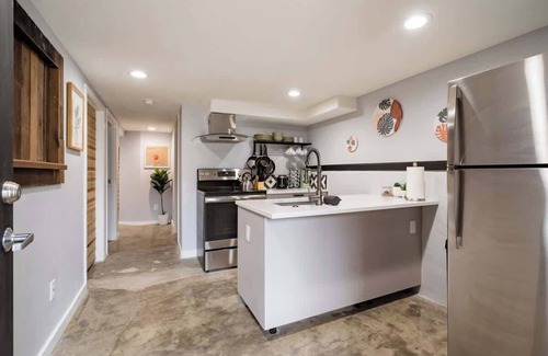 Alphabet Historic District Casa | Pearl District Stay AC + WiFi 2BR Sleeps 4