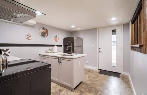Alphabet Historic District Casa | Pearl District Stay AC + WiFi 2BR Sleeps 4
