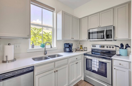 Pass Christian Cabaña | Pearl Haven Beach cottage nestled in Pass Christian on the Mississippi Gulf